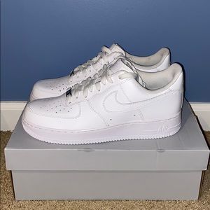 Nike Air Force 1 07 White Women’s size 11